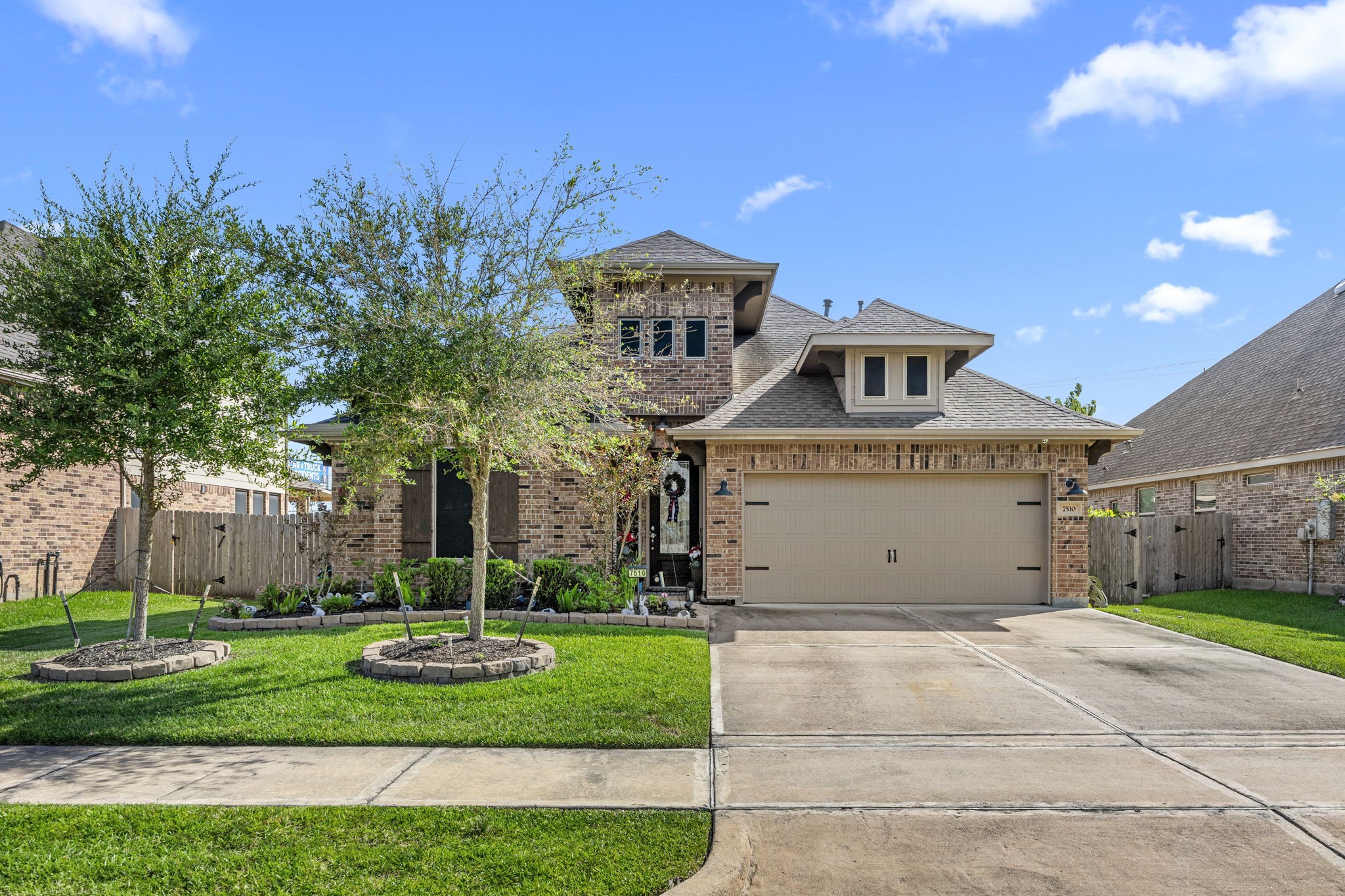 Listing photo 1