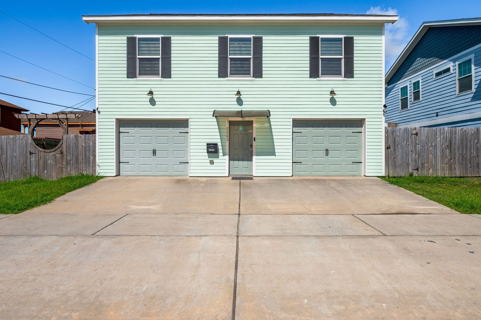 Listing photo 1