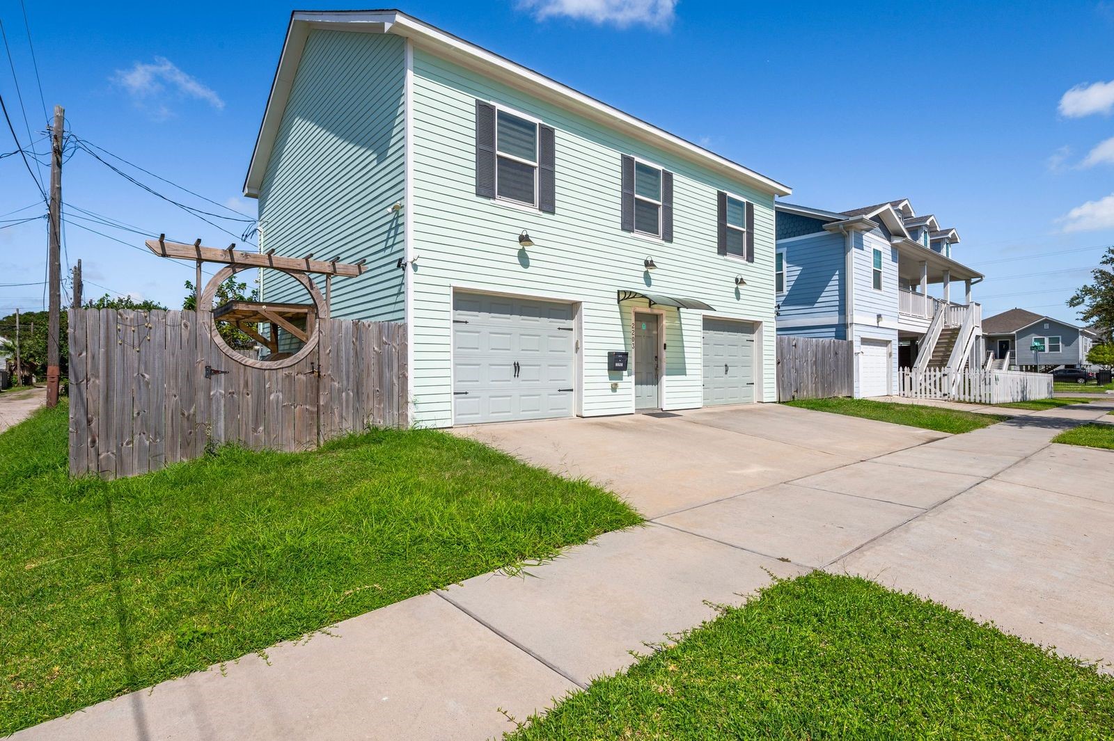 Listing photo 3