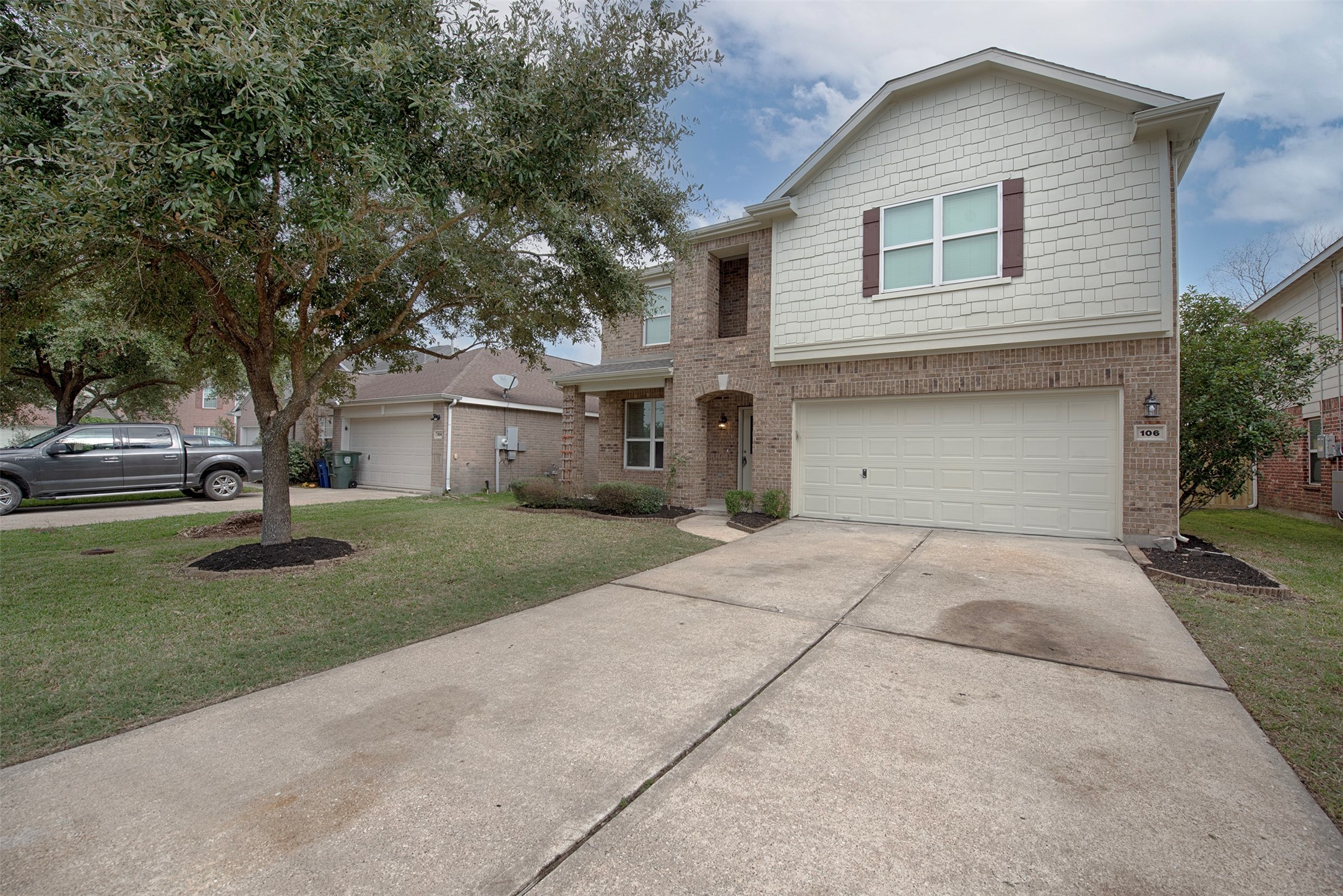 Listing photo 2