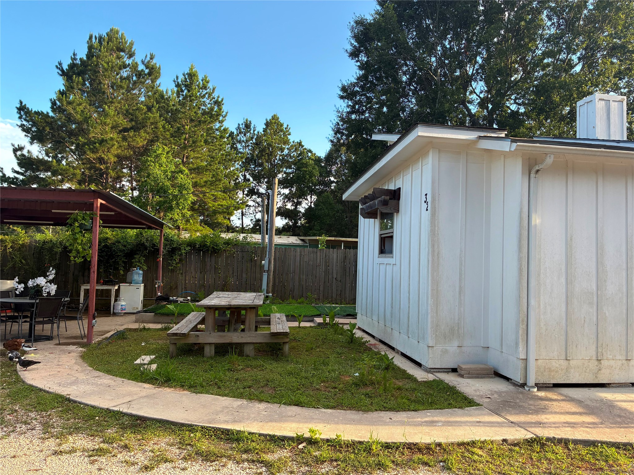 Listing photo 5