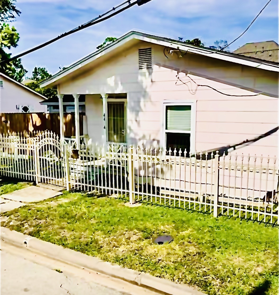 Listing photo 1