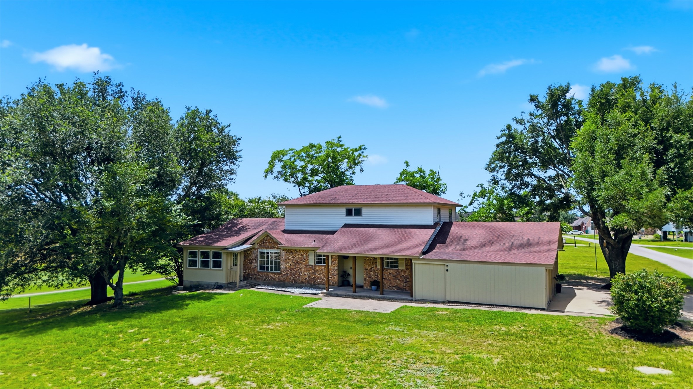 Listing photo 3