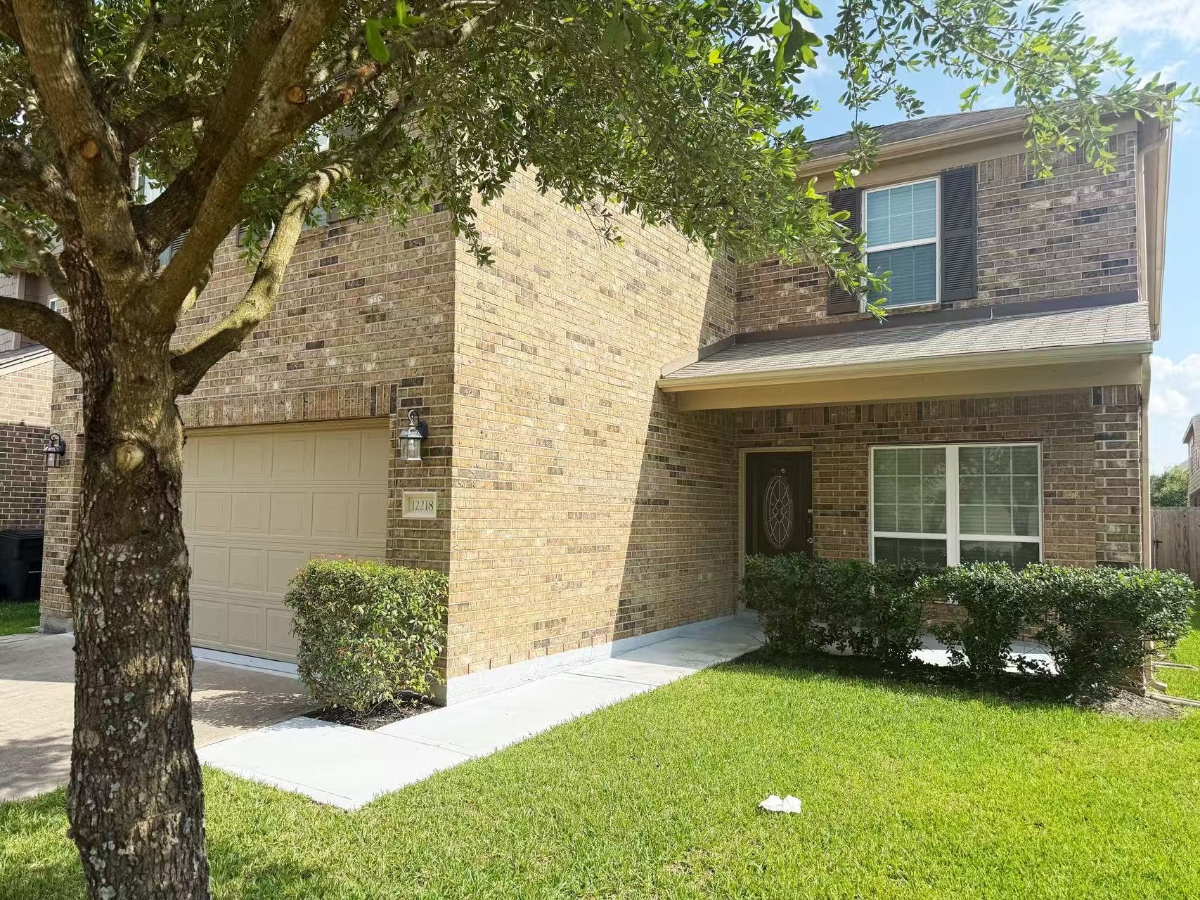 Listing photo 1