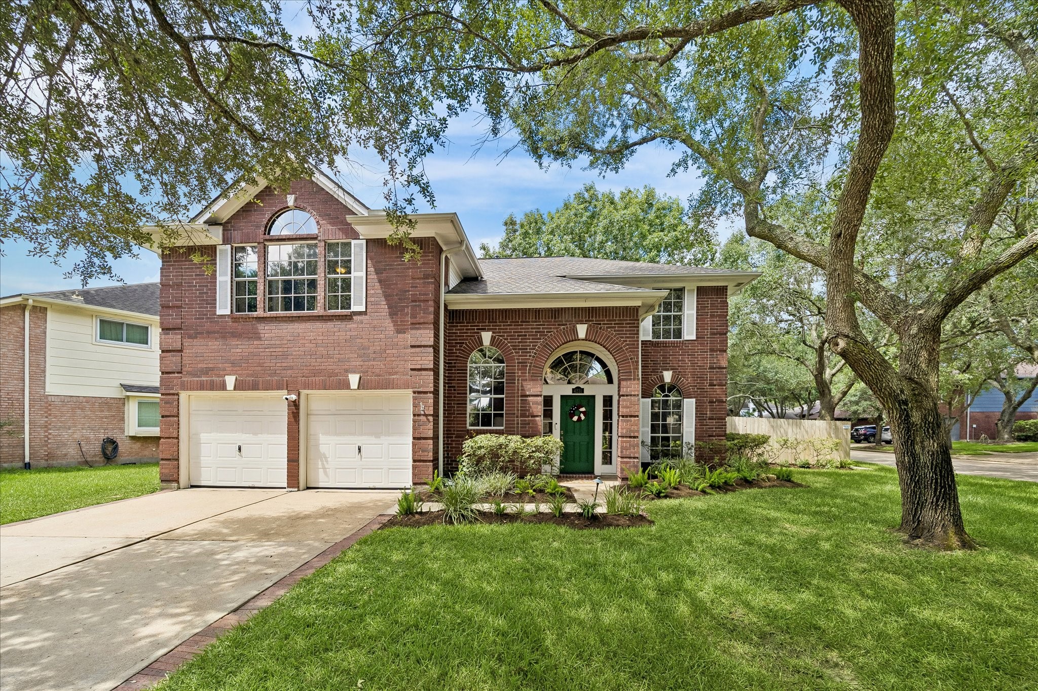 Listing photo 1