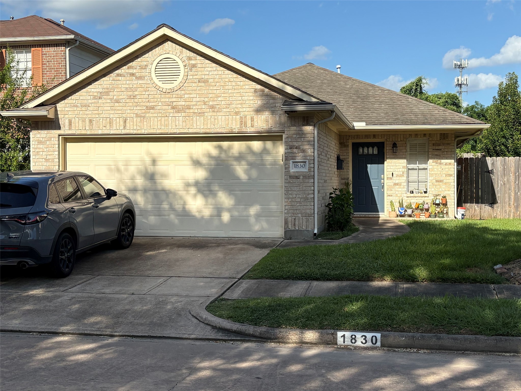Listing photo 1