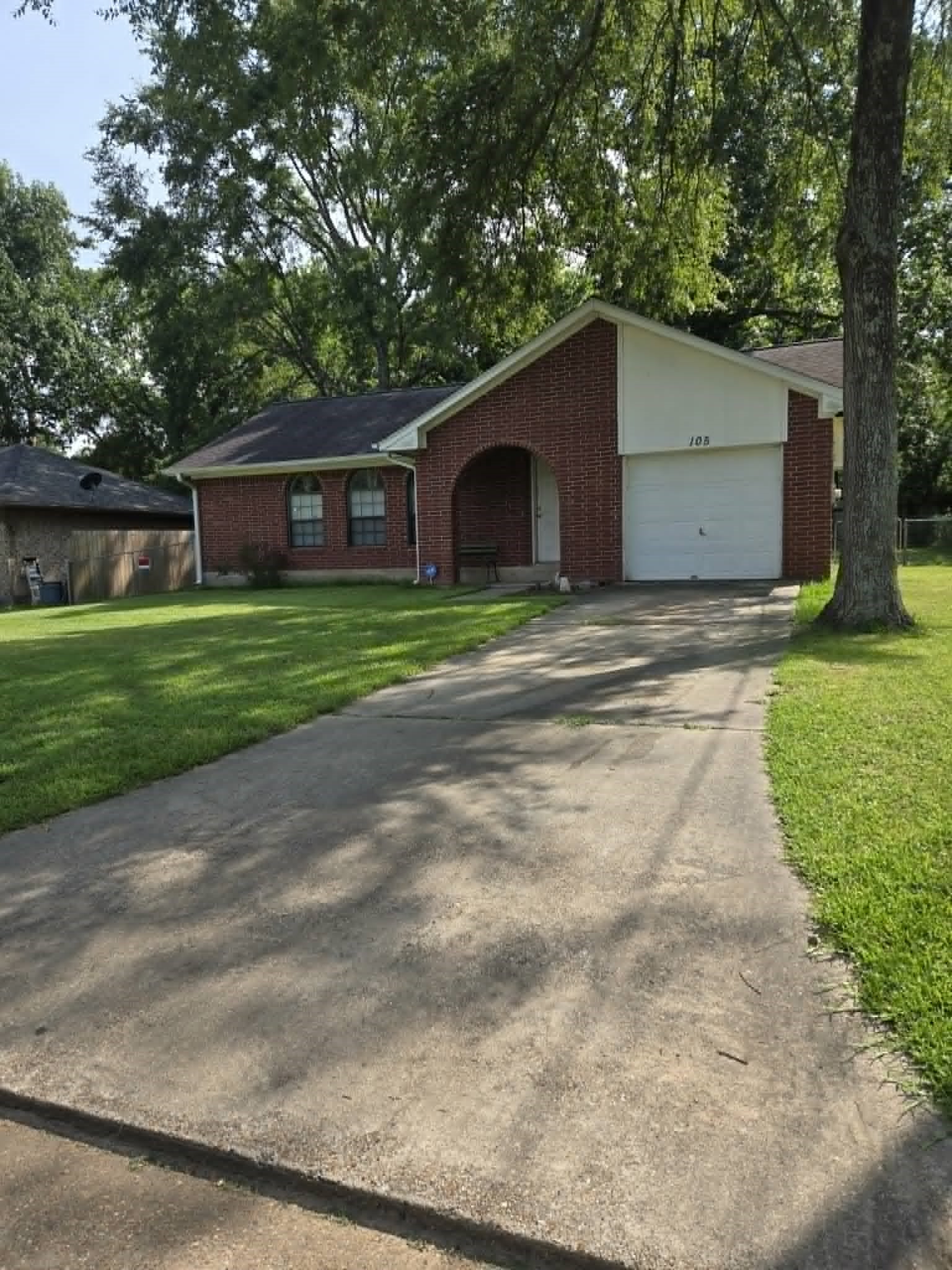 Listing photo 4