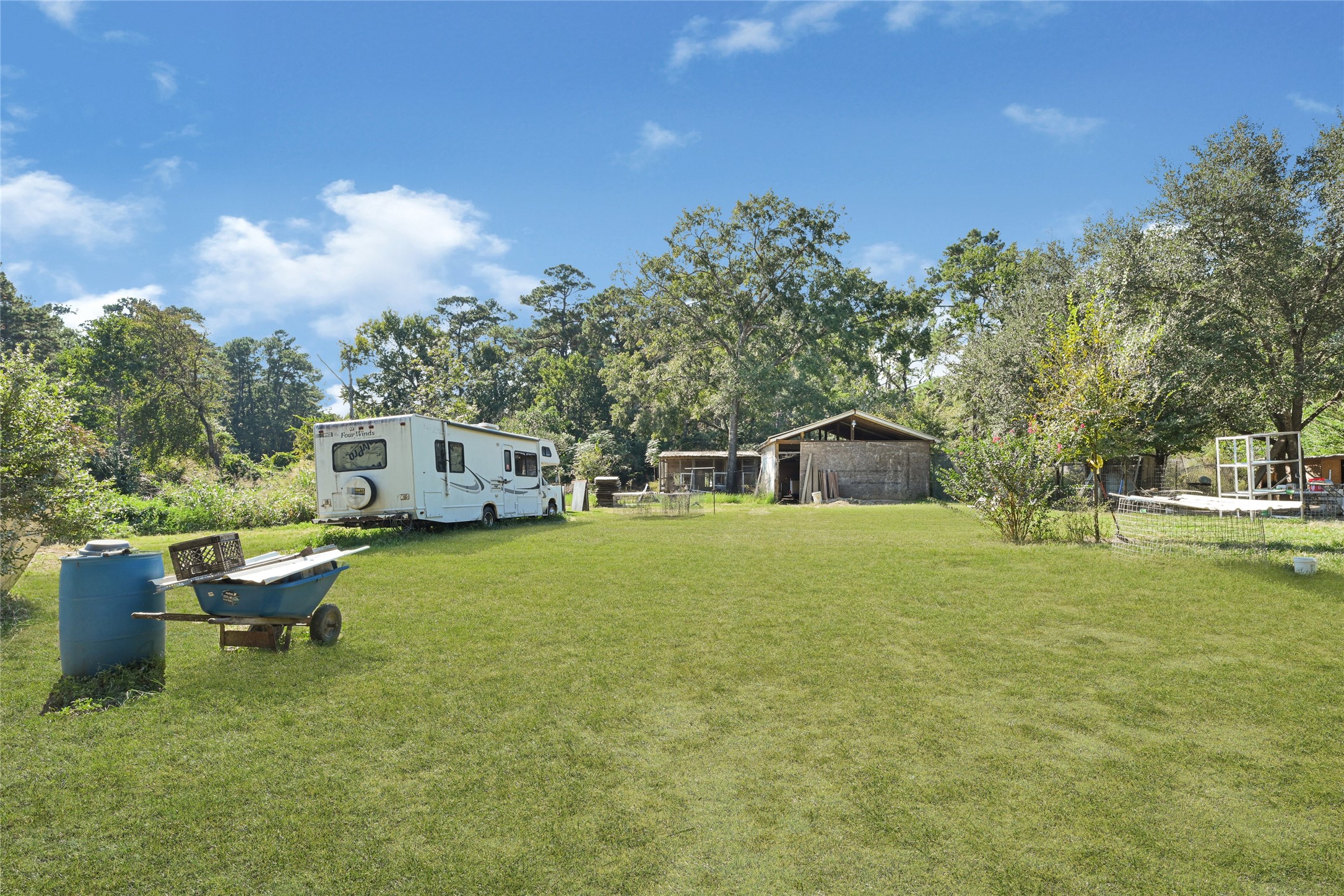 Listing photo 3