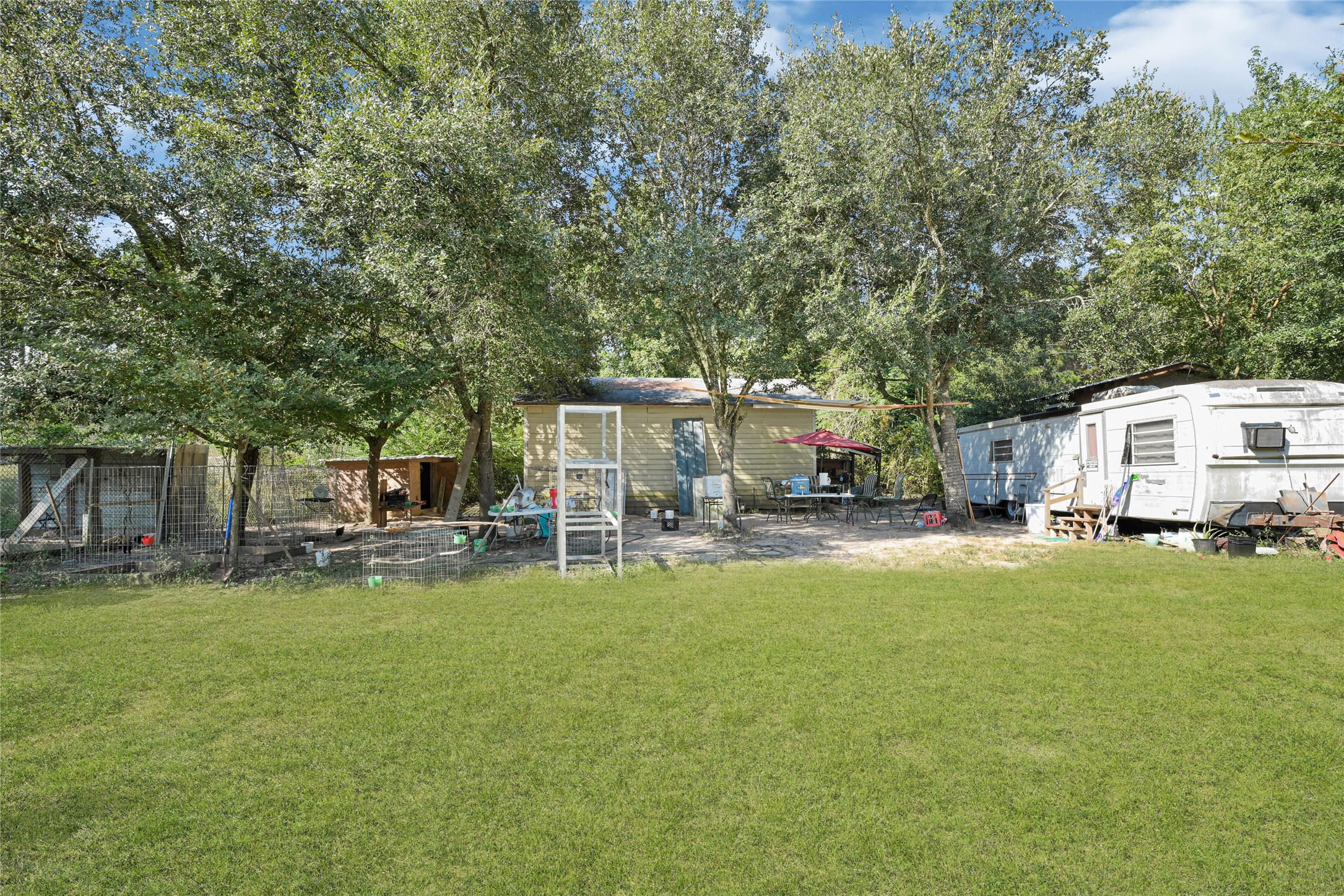 Listing photo 5