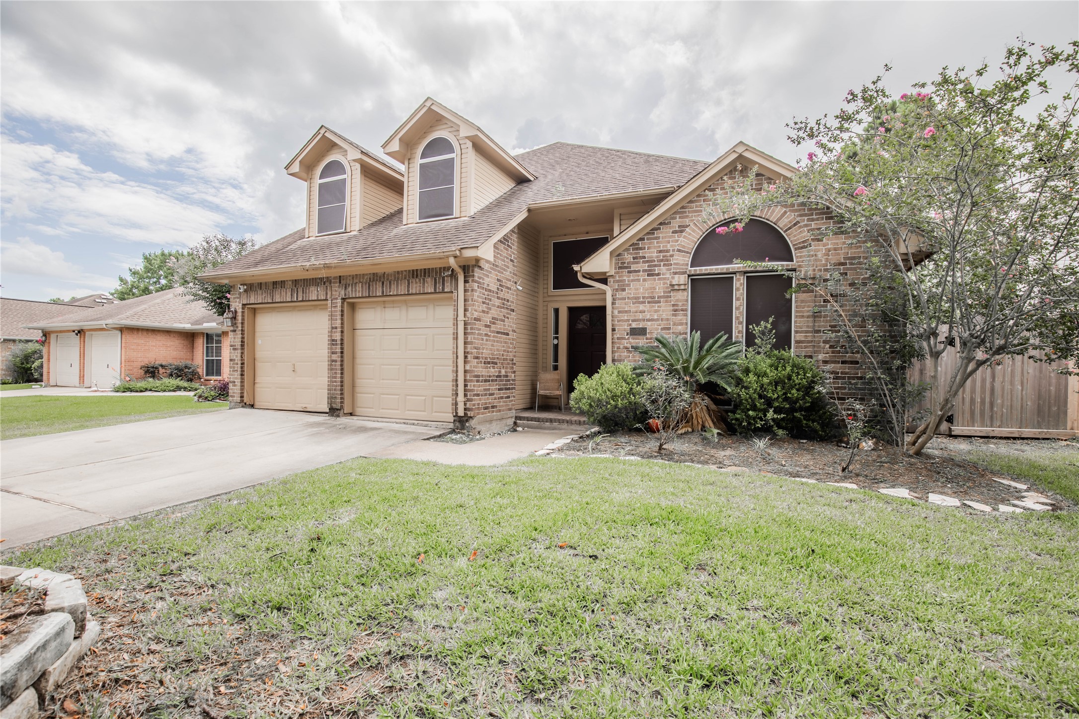 Listing photo 1
