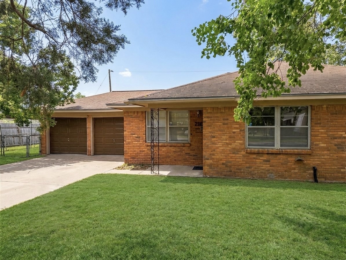 Listing photo 1