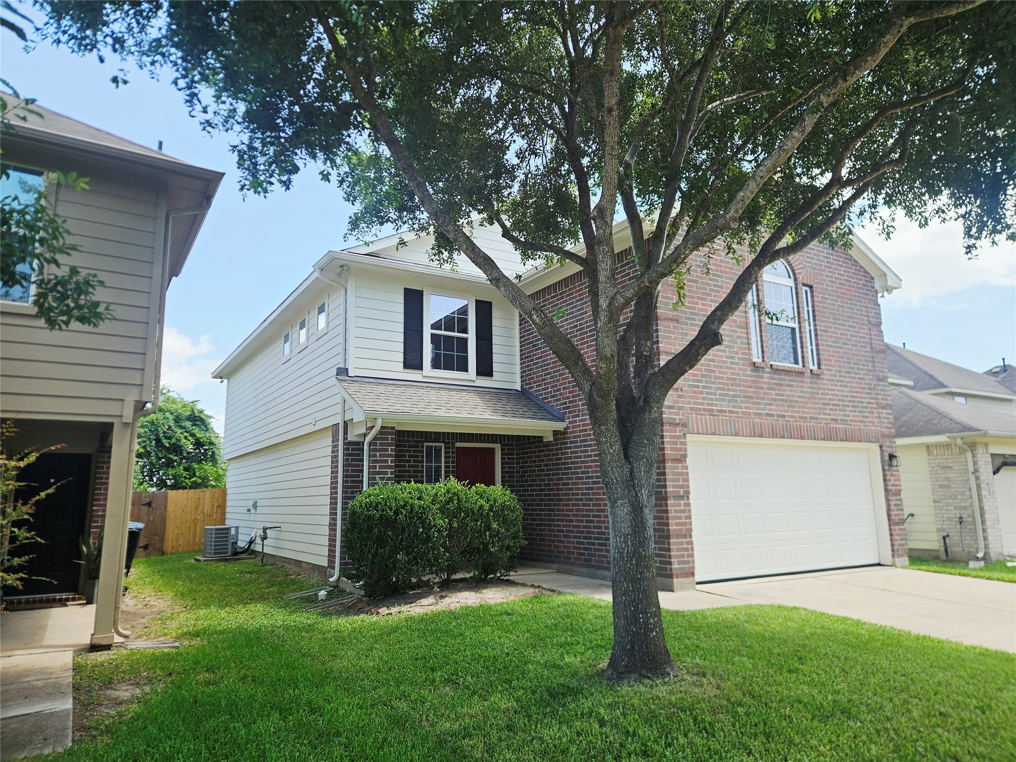 Listing photo 1