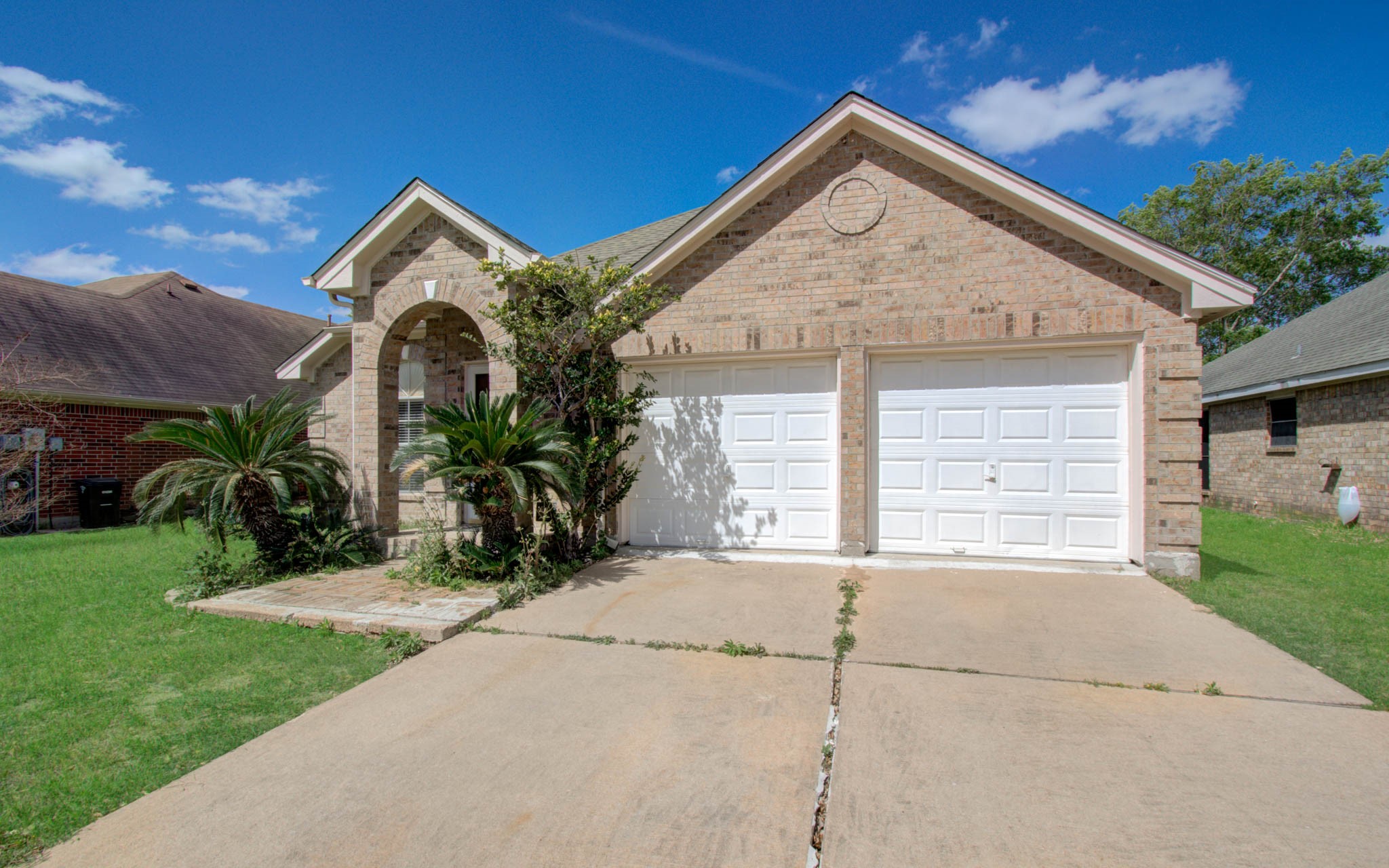 Listing photo 3