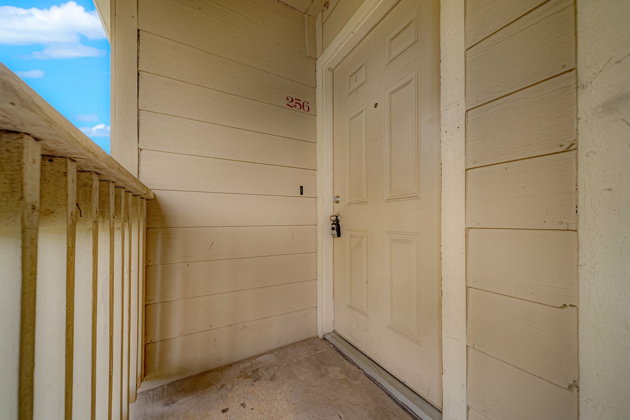 Listing photo 1