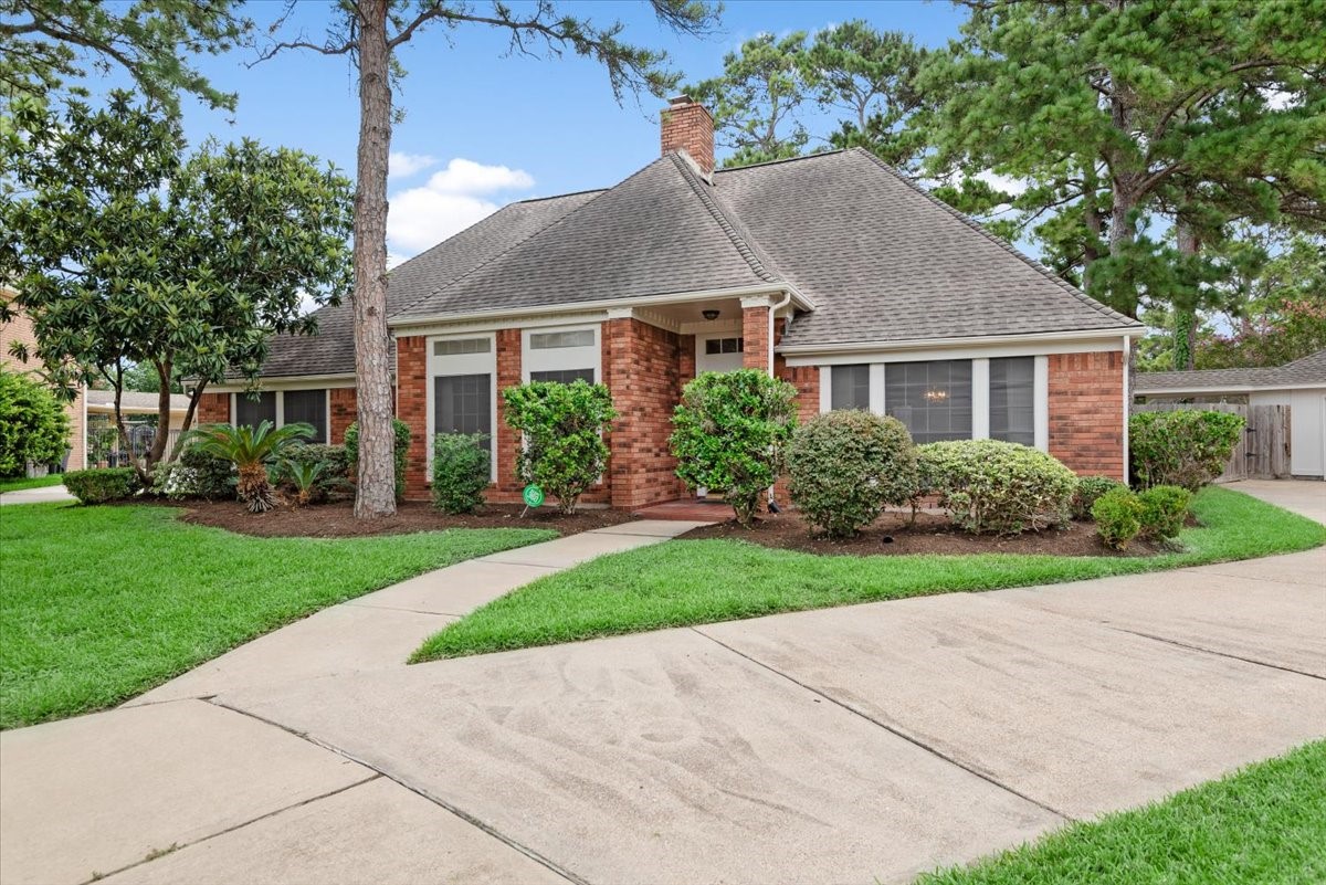 Listing photo 1