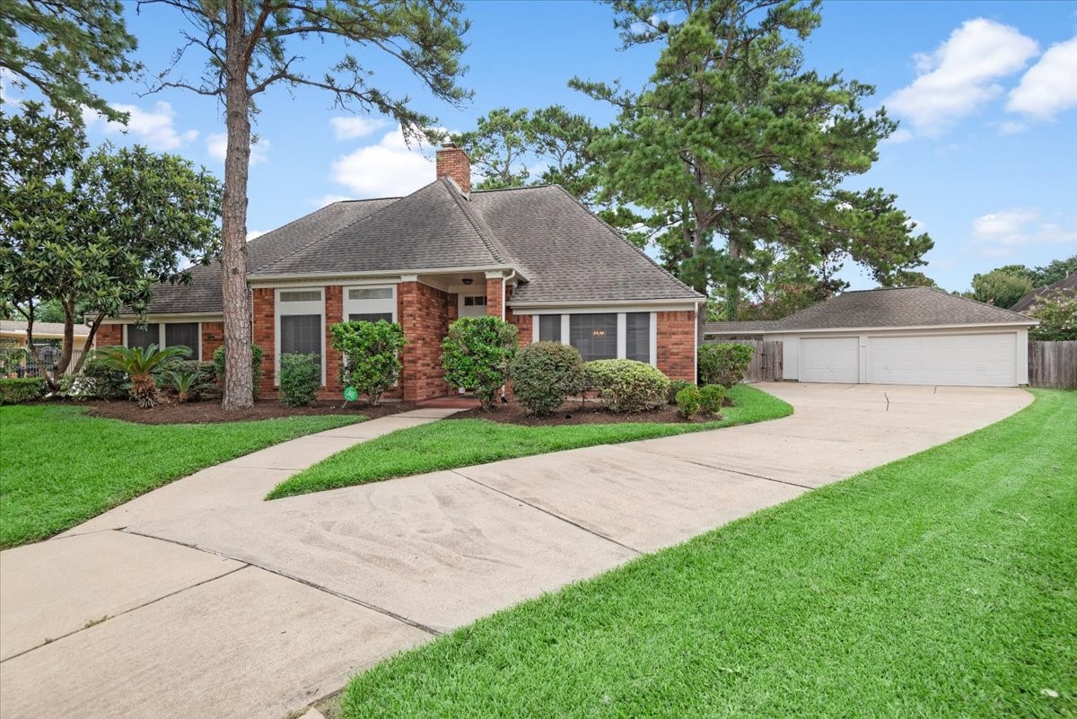 Listing photo 1
