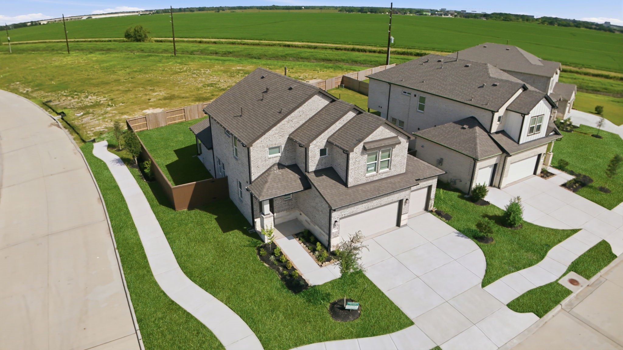Listing photo 3