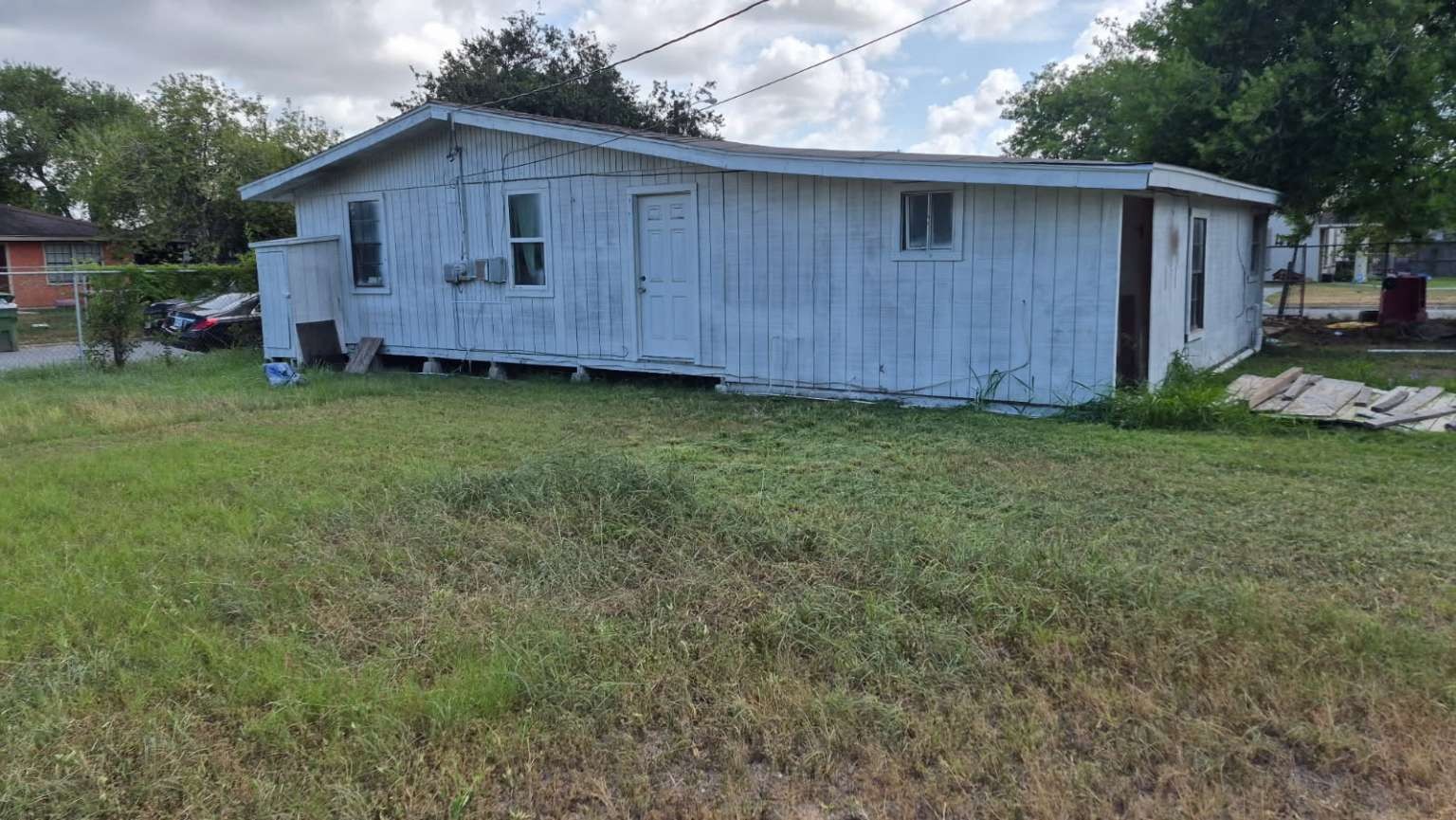 Listing photo 1