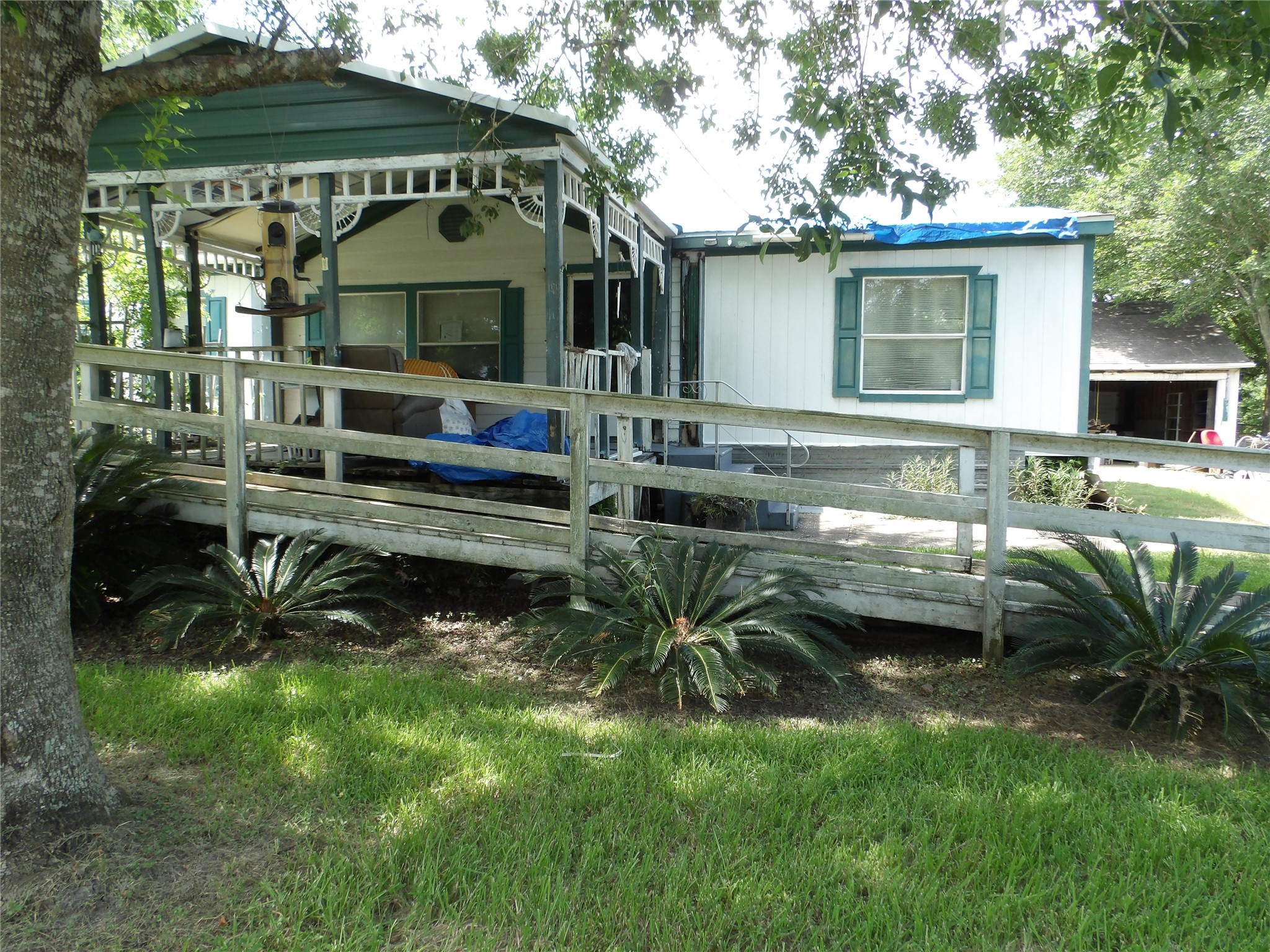 Listing photo 3