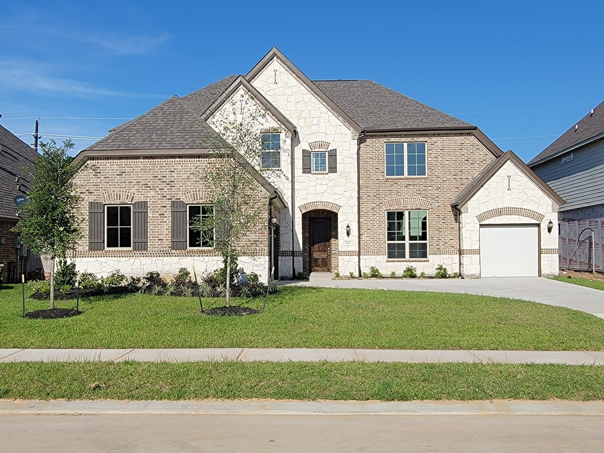 Listing photo 1
