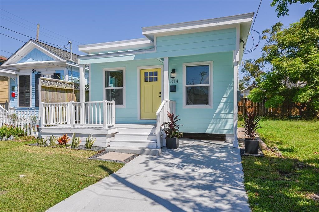 Listing photo 1