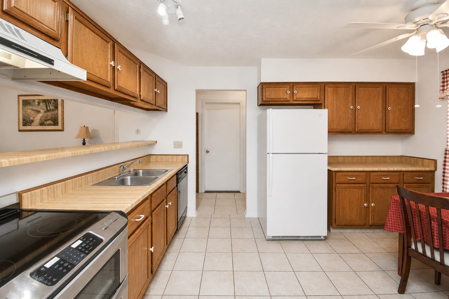 Listing photo 3
