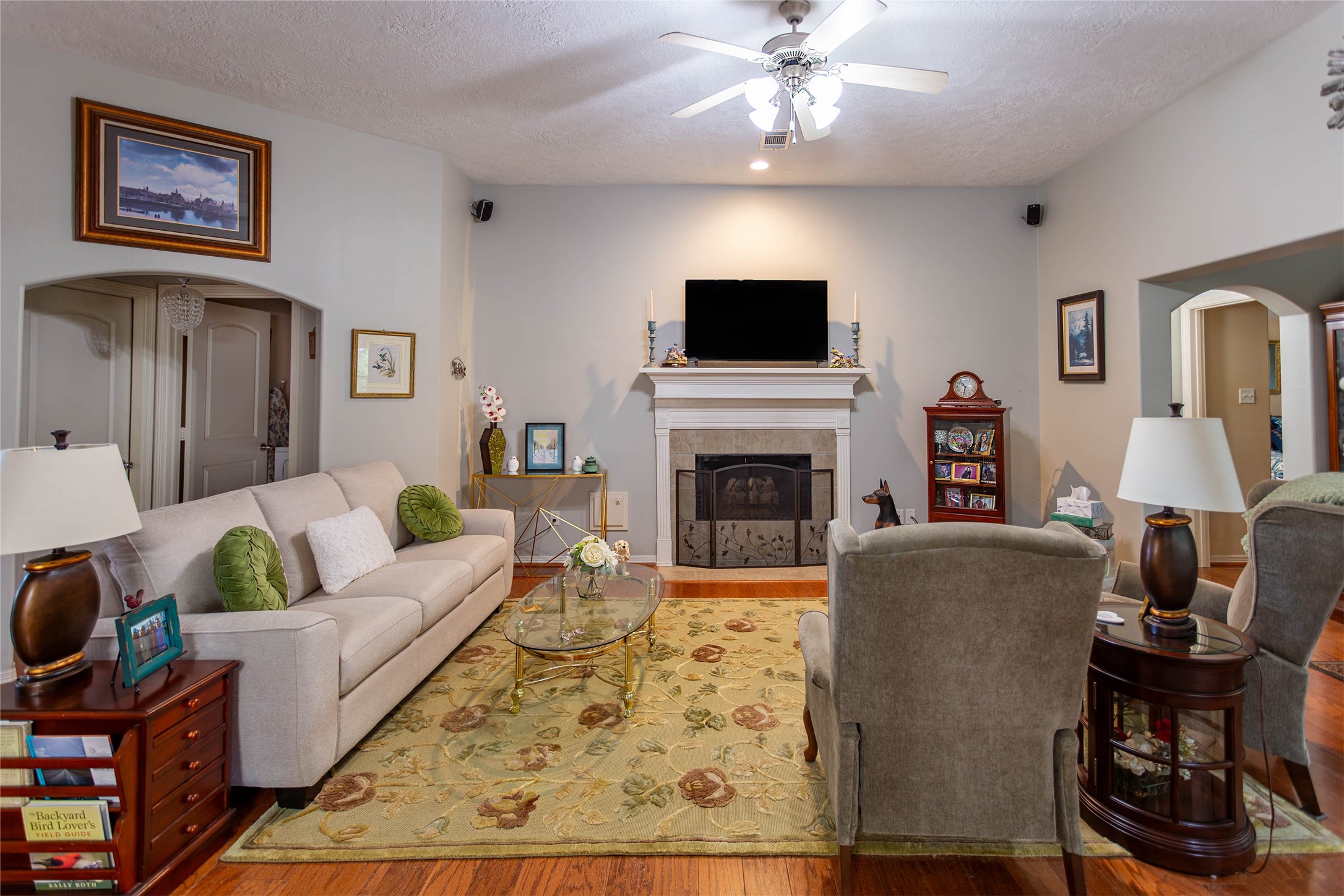 Listing photo 1