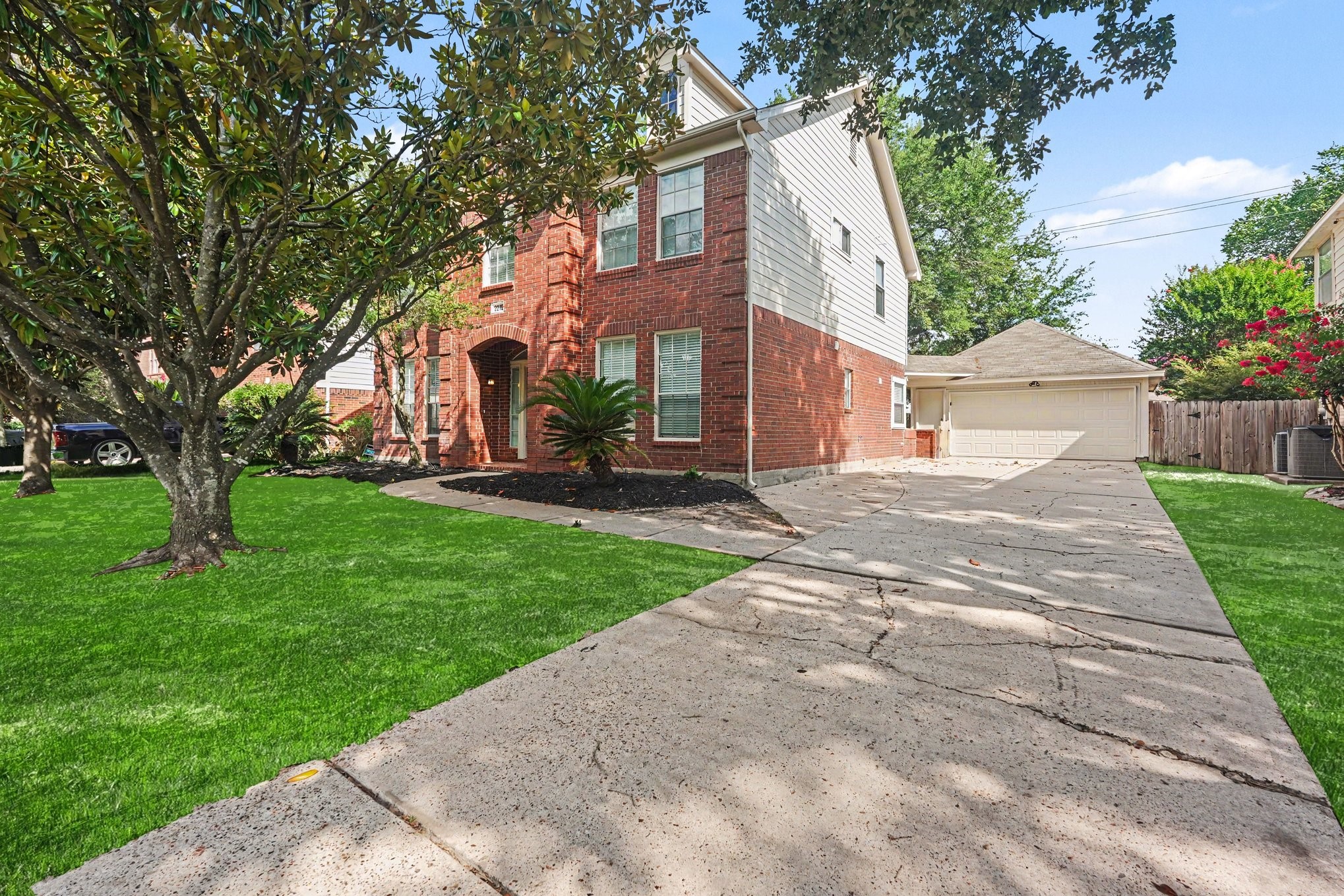 Listing photo 3