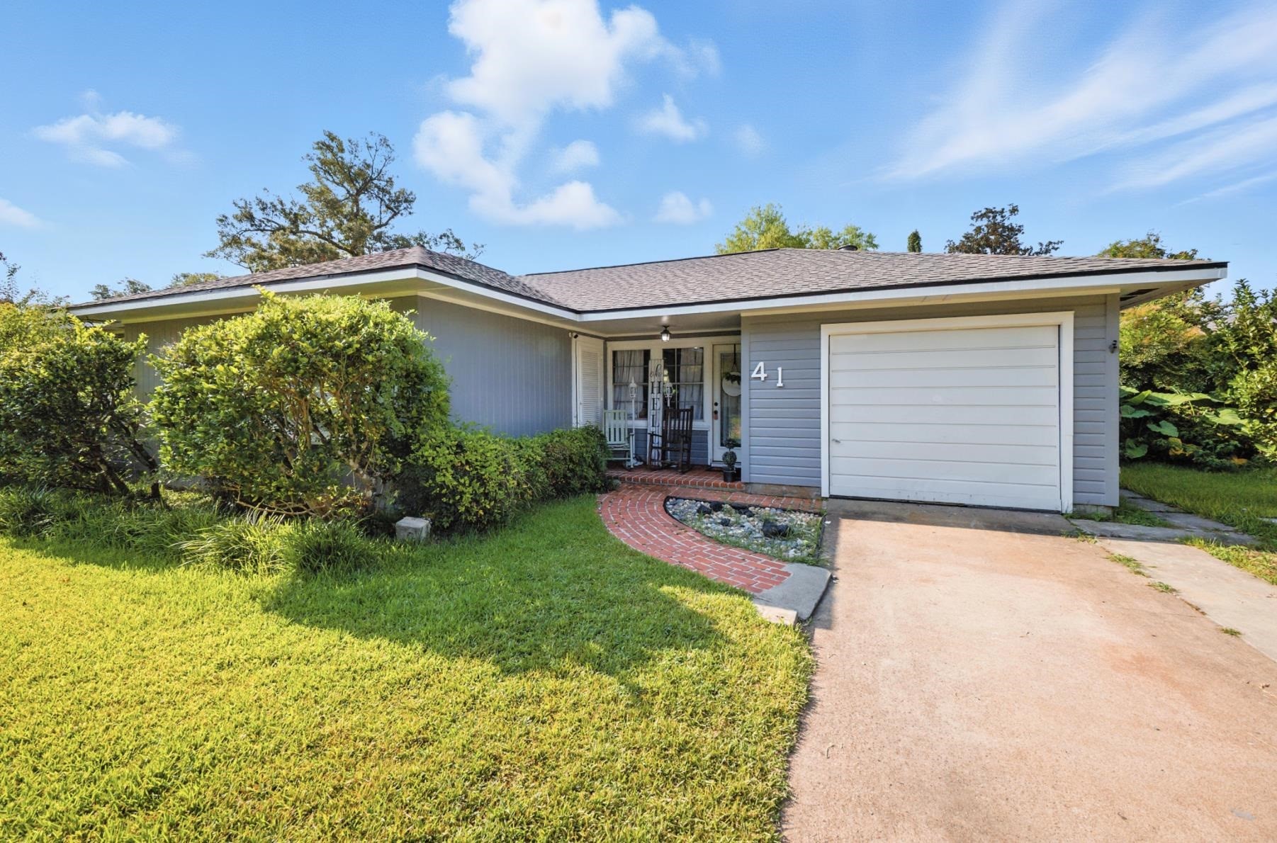 Listing photo 1
