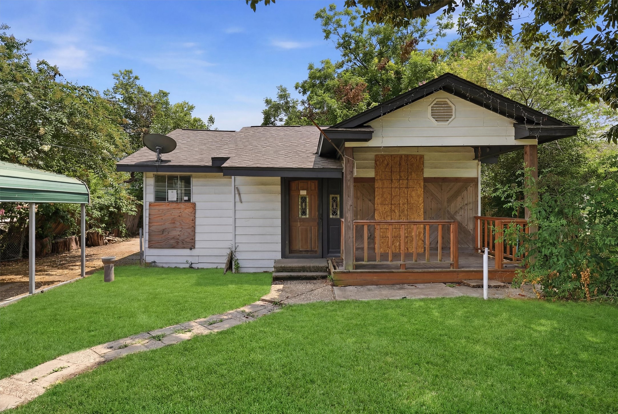 Listing photo 1