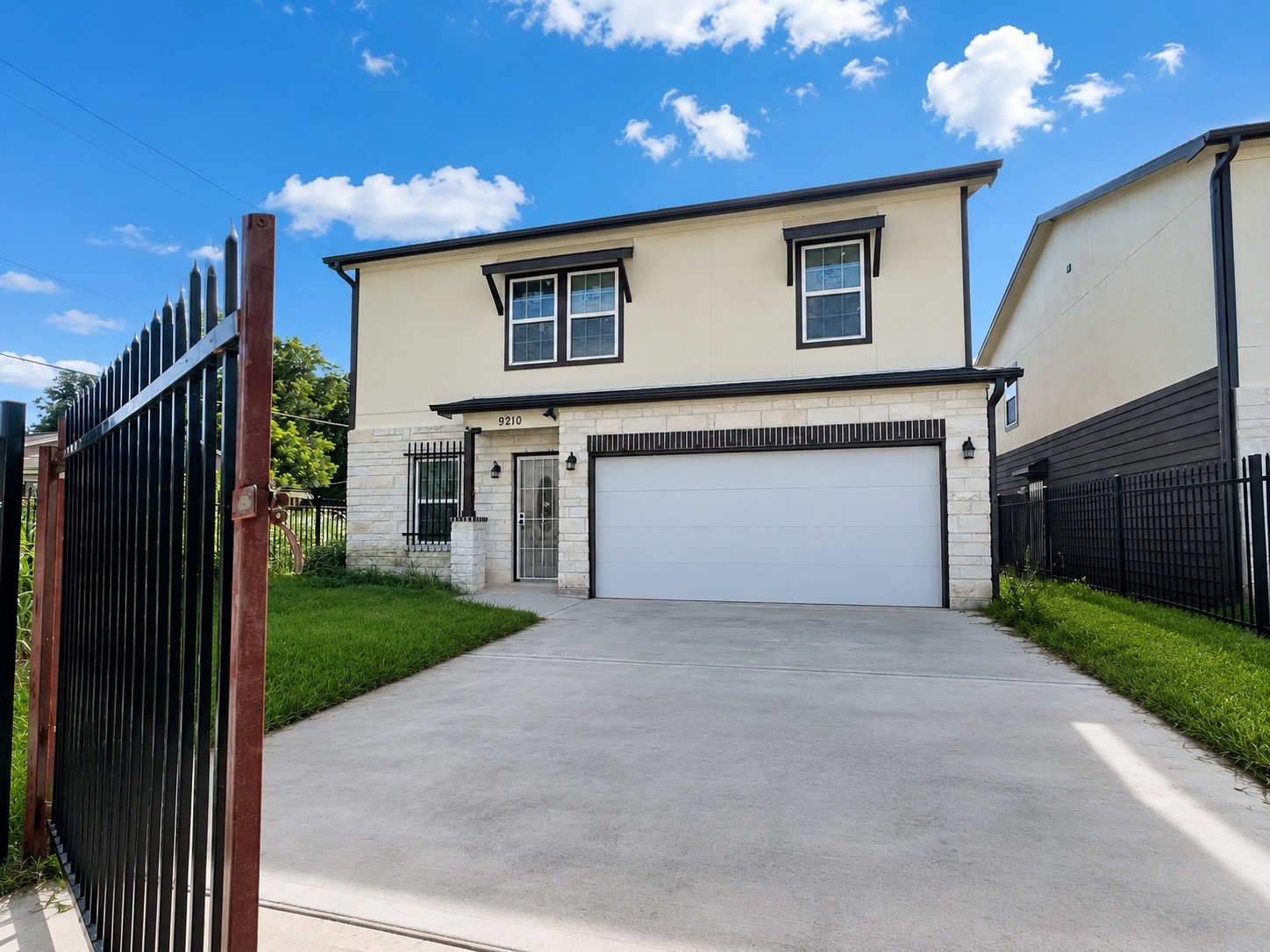 Listing photo 1