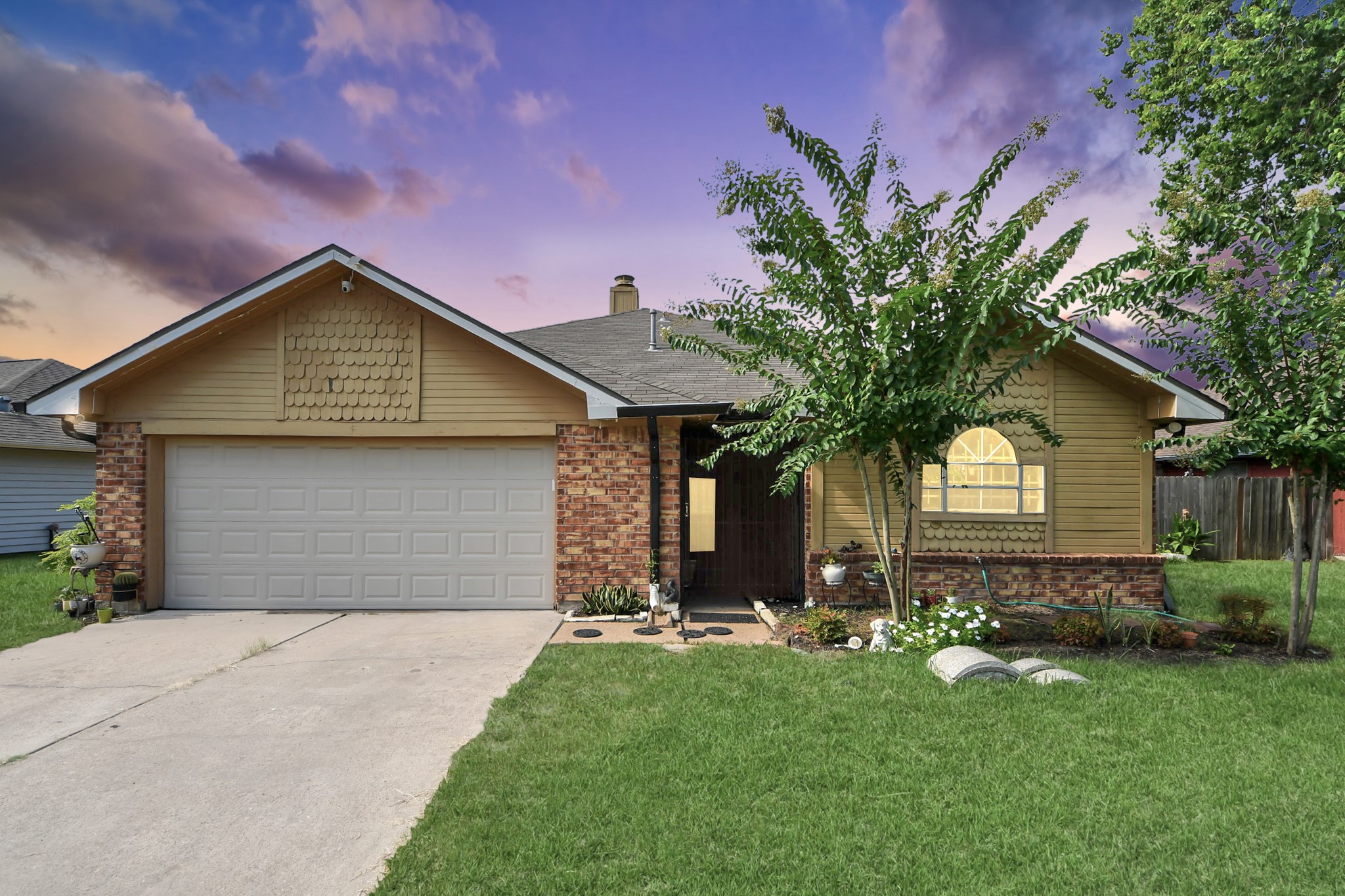 Listing photo 1