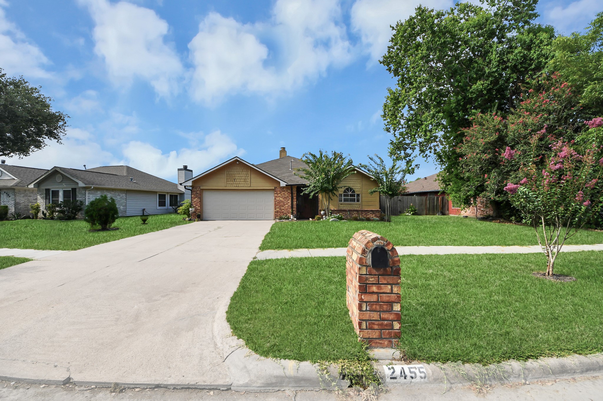 Listing photo 3