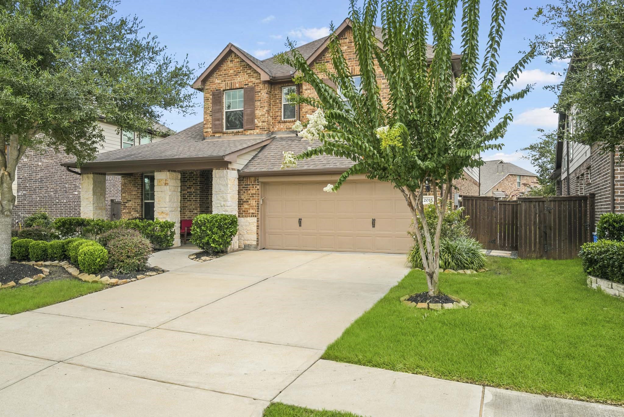 Listing photo 1