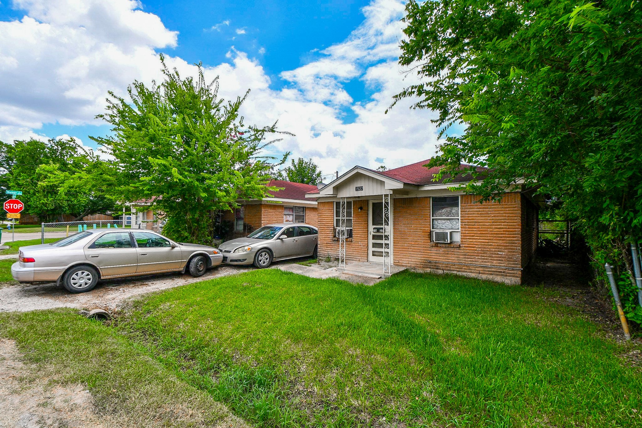 Listing photo 1