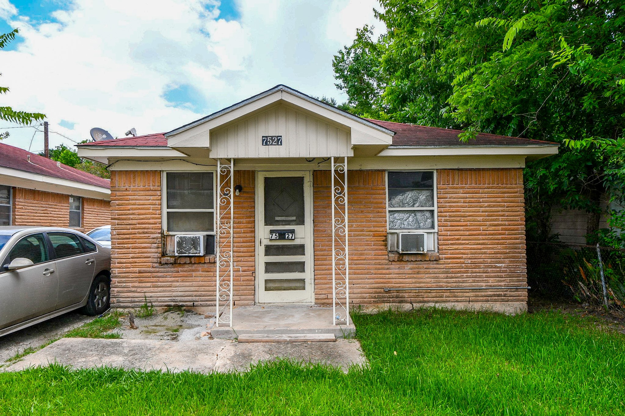 Listing photo 1
