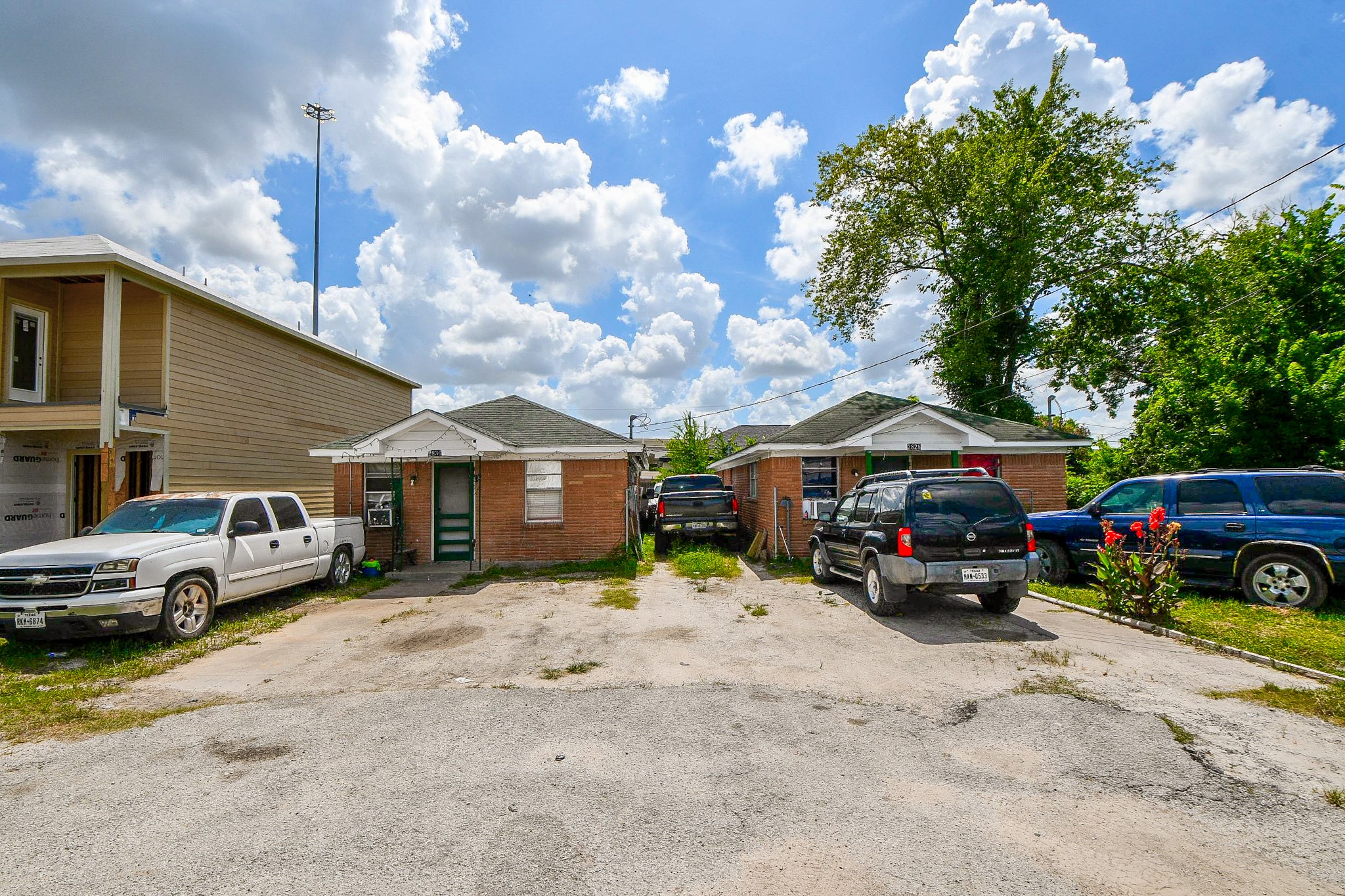 Listing photo 1