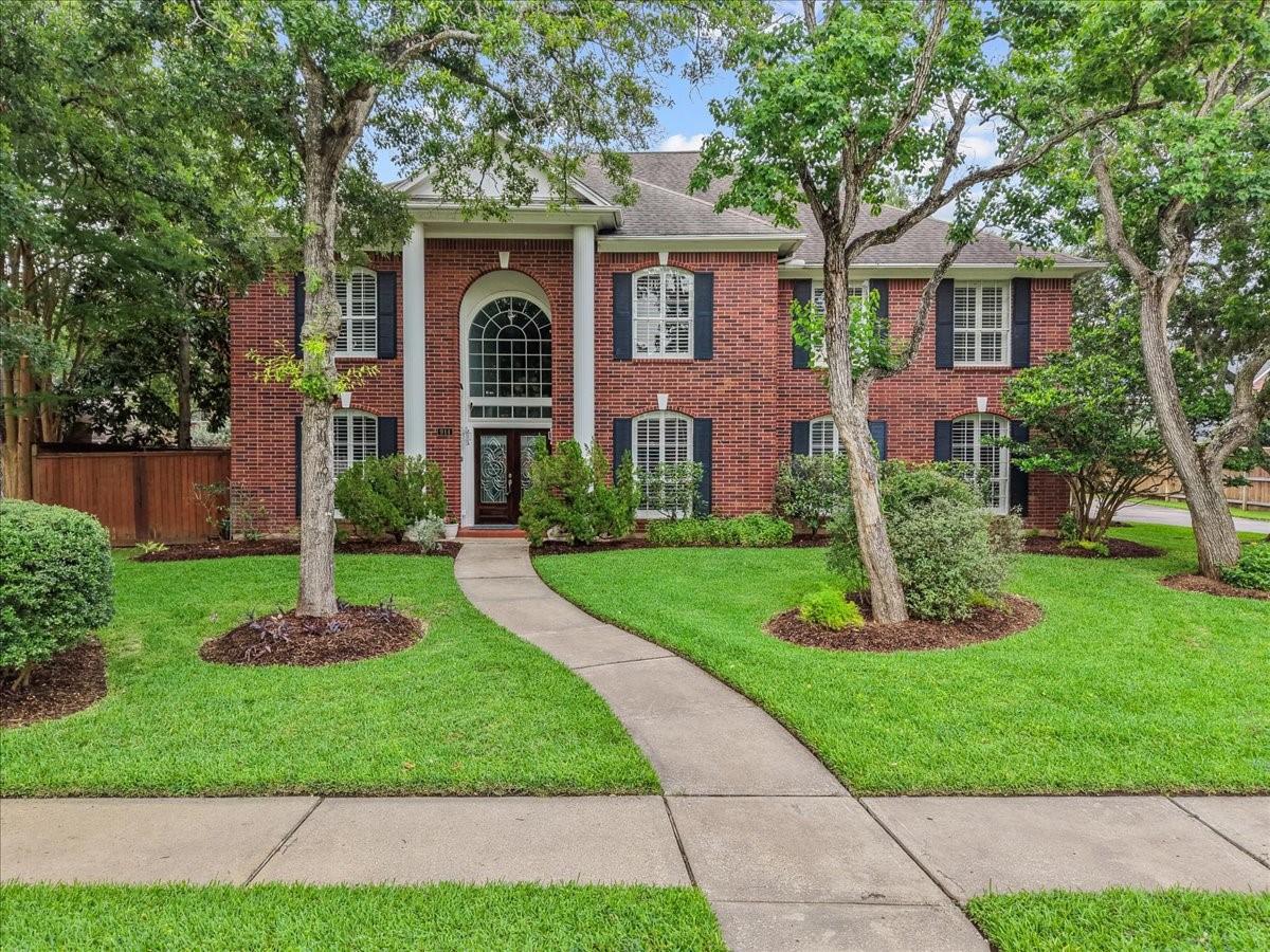 Listing photo 1