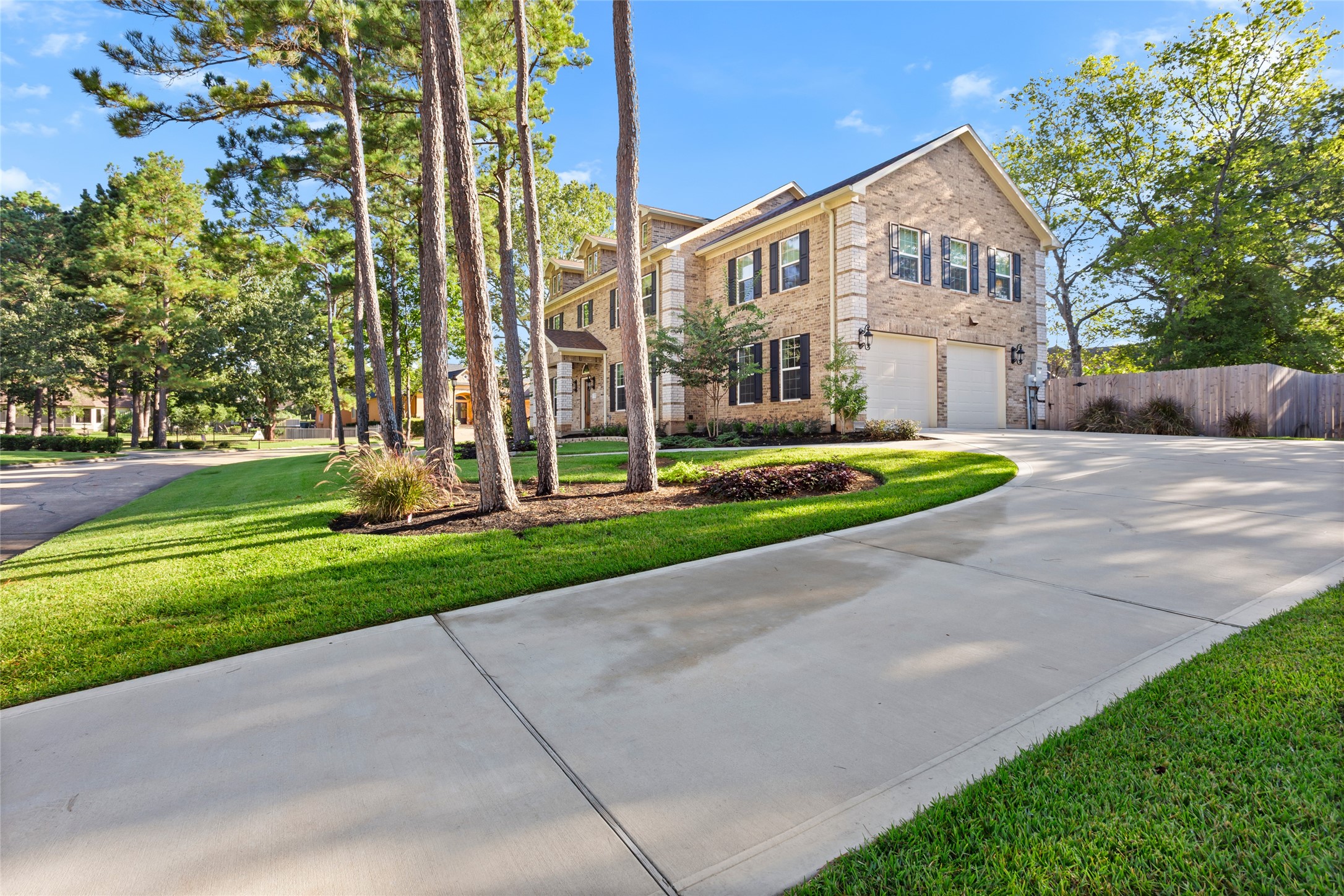 Listing photo 3