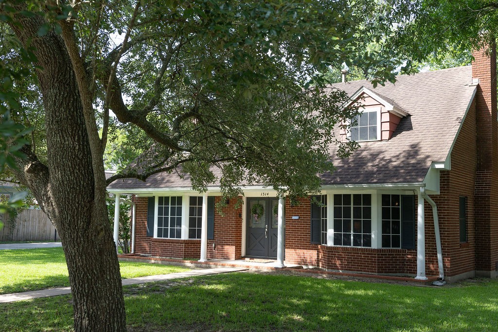 Listing photo 1