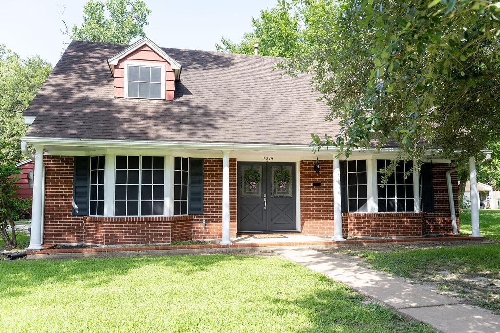 Listing photo 2