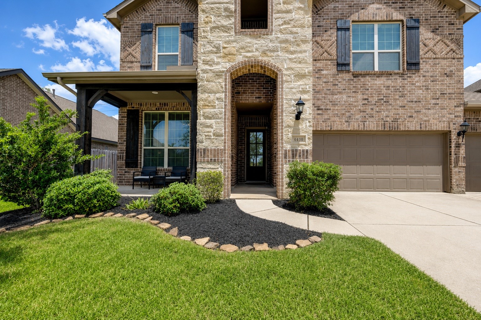 Listing photo 1