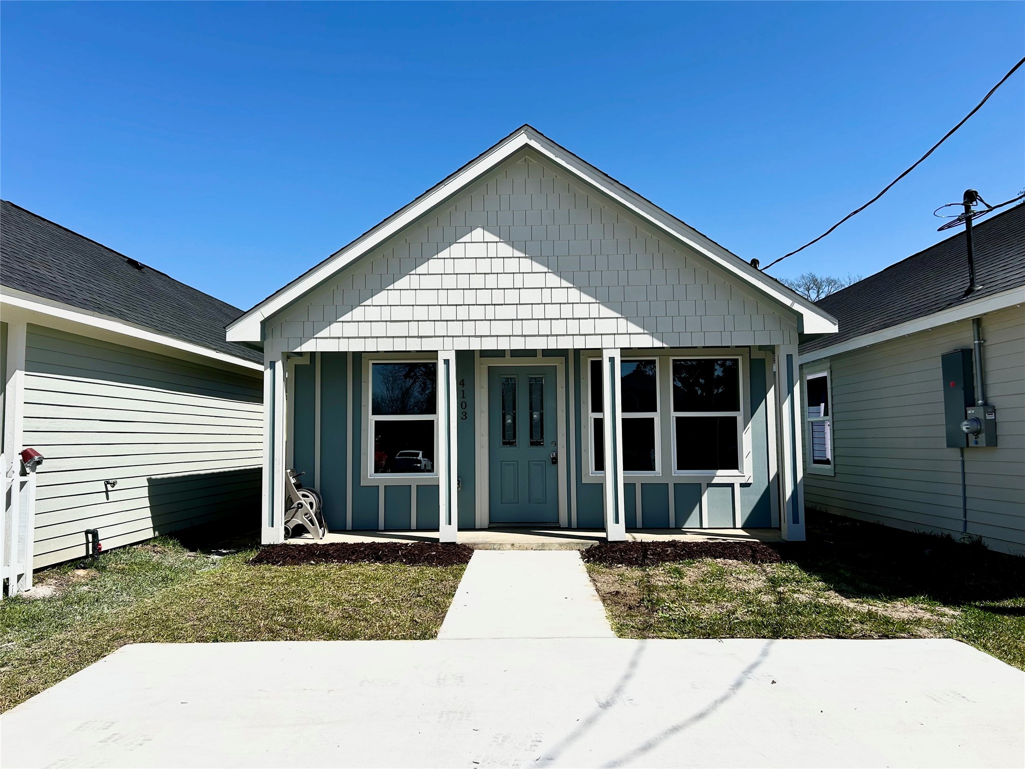 Listing photo 1