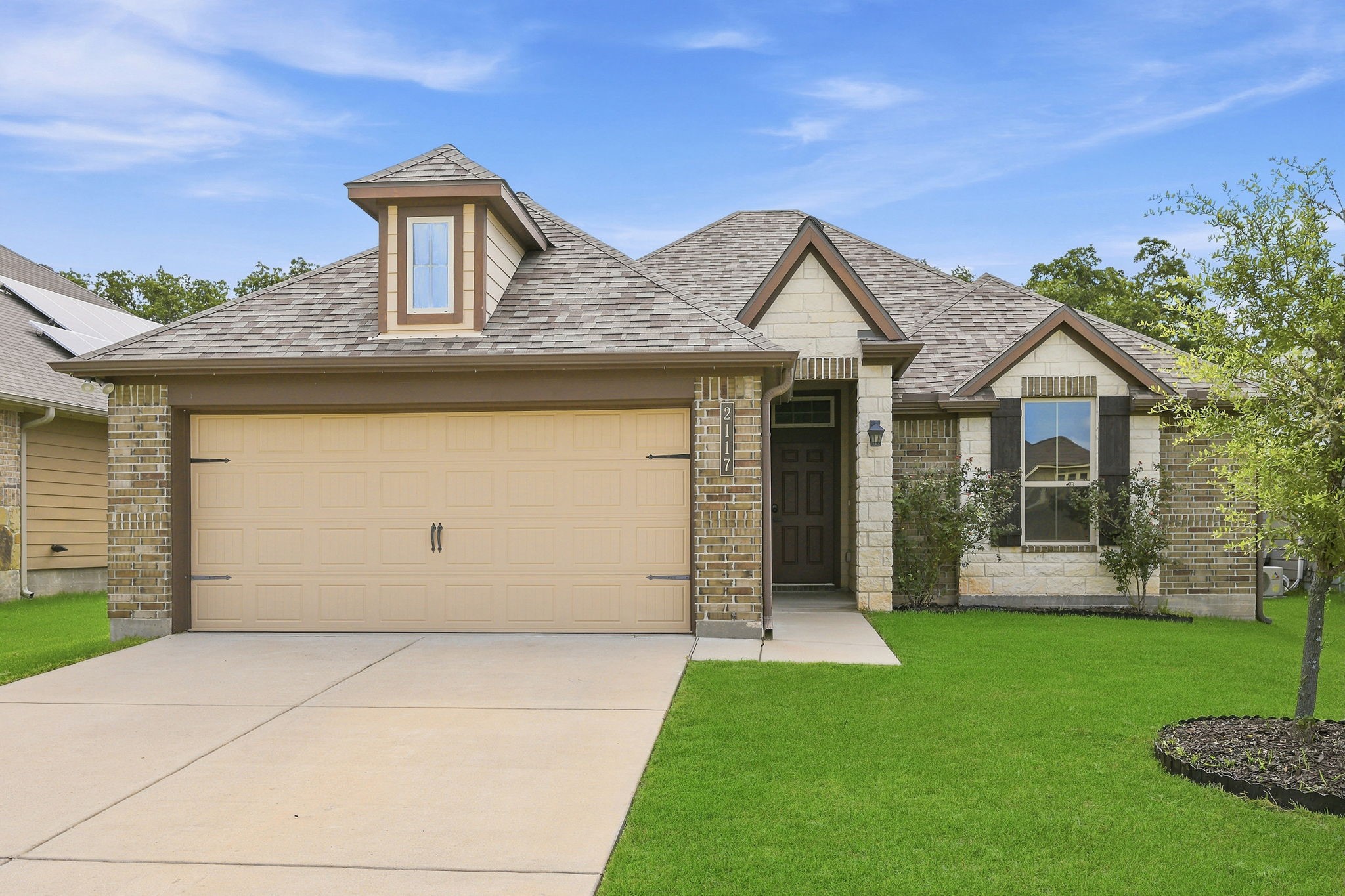 Listing photo 1