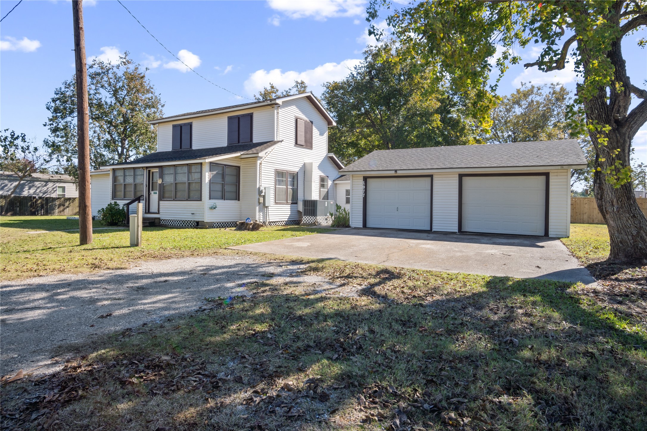 Listing photo 1
