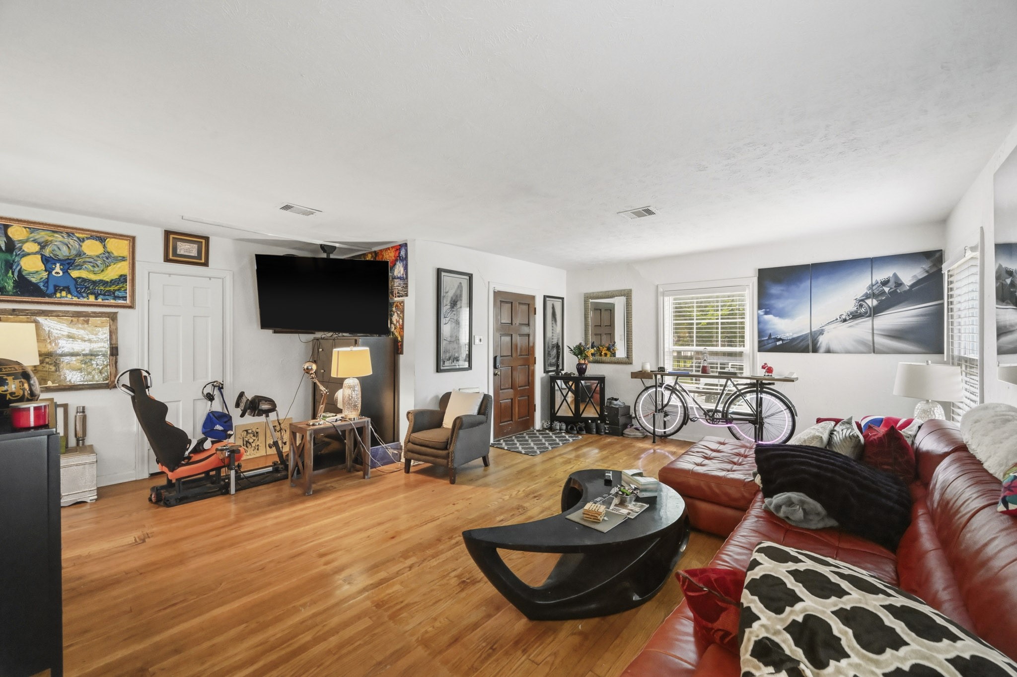 Listing photo 1