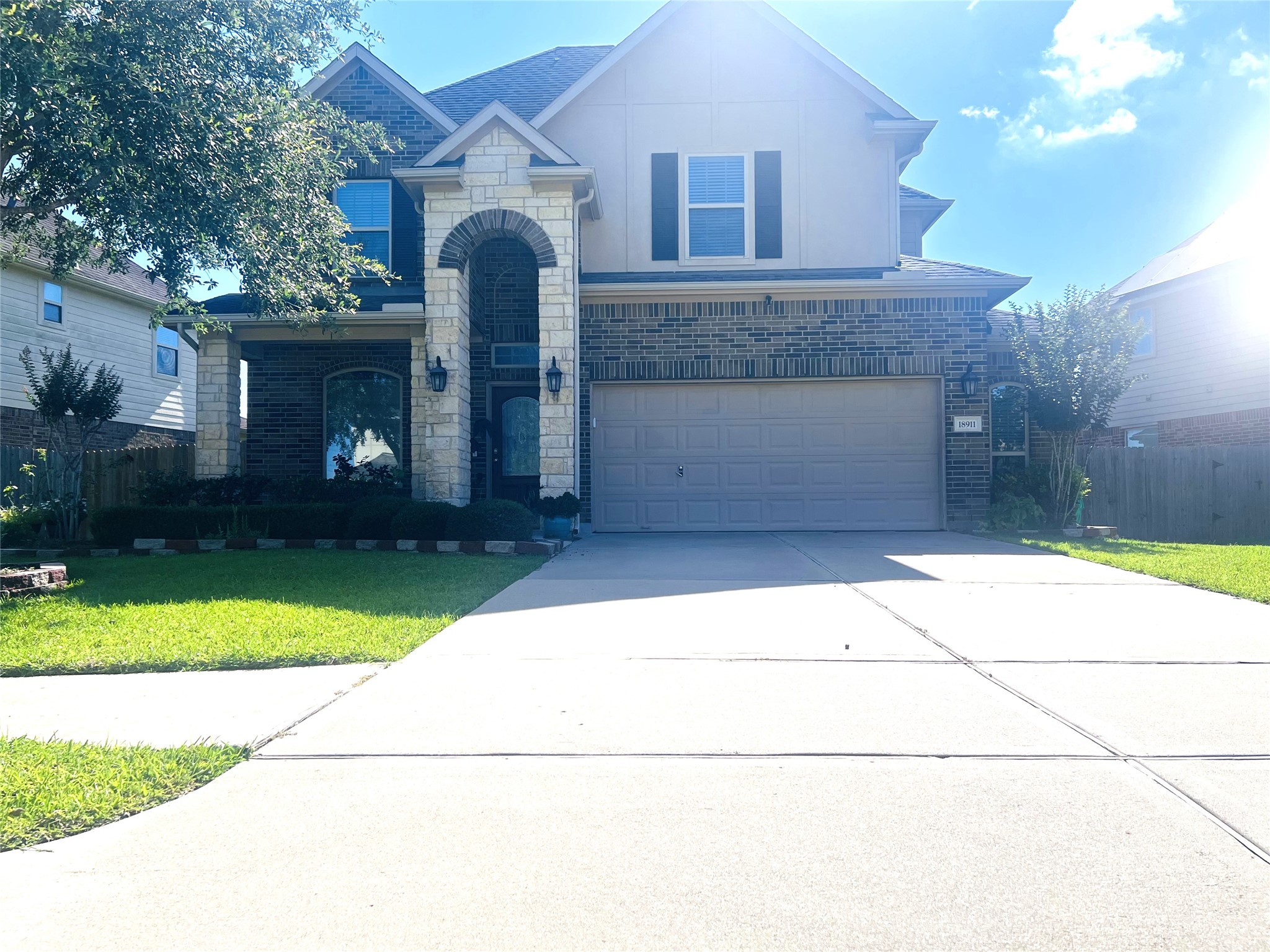 Listing photo 2