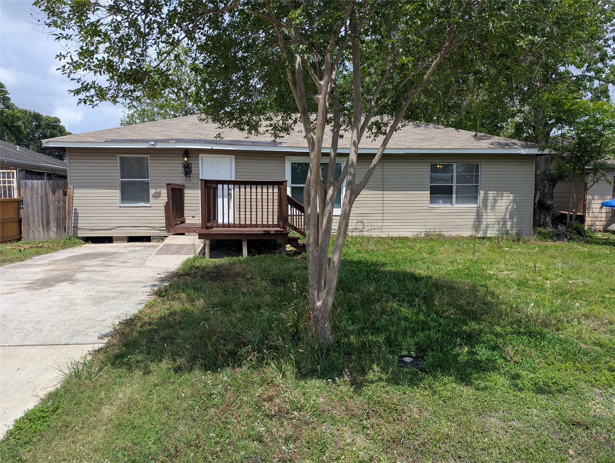 Listing photo 1