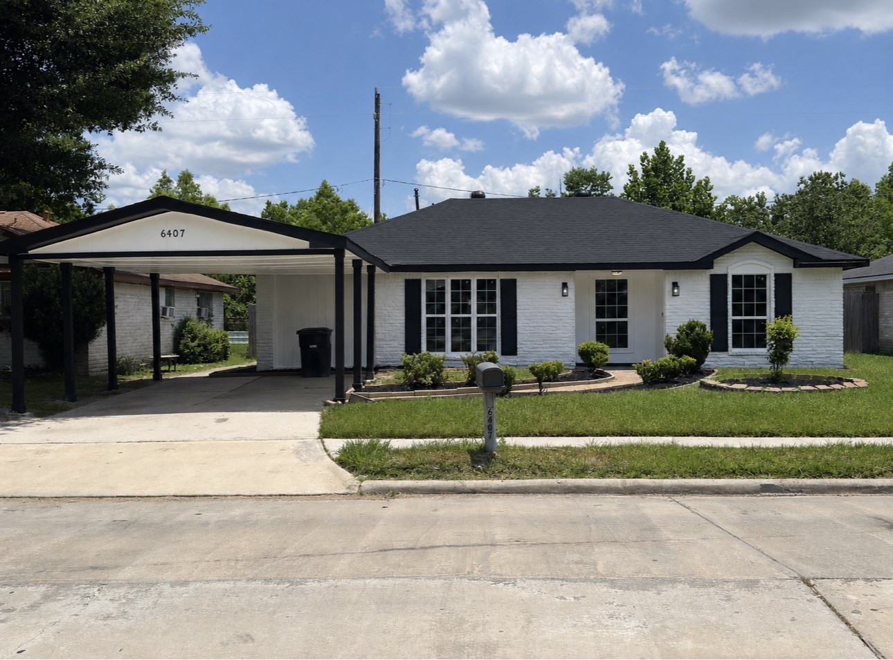 Listing photo 1
