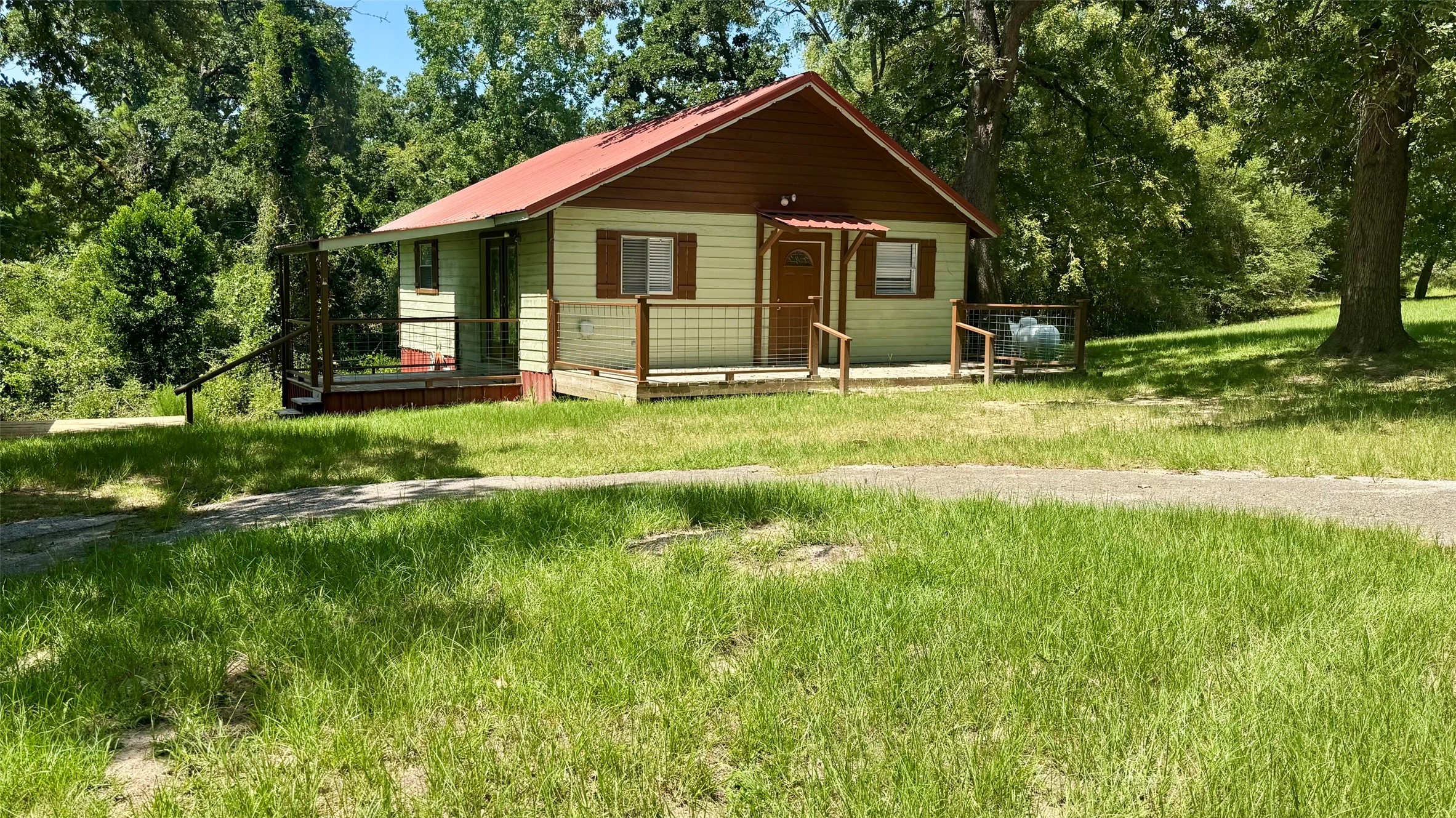 Listing photo 1